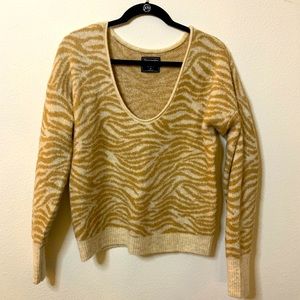 A&F - Abercrombie & Fitch Animal Print Striped Soft Tan Sweater - Women’s Medium